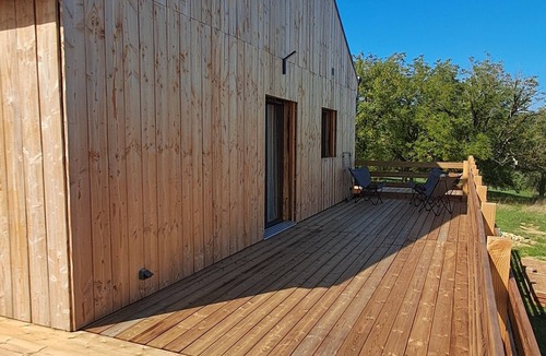 Beauregard-de-Terrasson Ski Chalet | Quiet cottage in Périgord Noir with heated pool in winter
