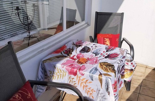 Charlottenburg-Wilmersdorf Apartment | Quiet, central apartment in Berlin-Charlottenburg, balcony