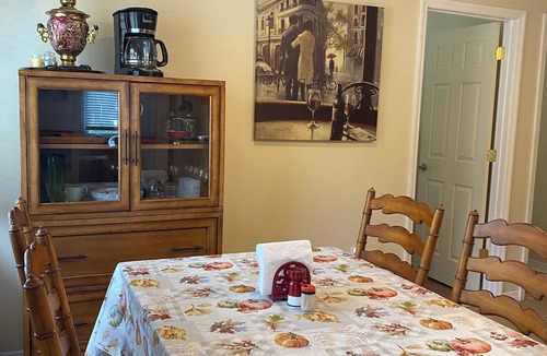 Warm Mineral Springs House | Quiet/Charming 2/2 retreat in North Port, Warm Mineral Springs