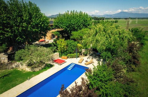 Sarrians Villa | Quiet, charming farmhouse with large swimming pool and Mont Ventoux view Ideal for families
