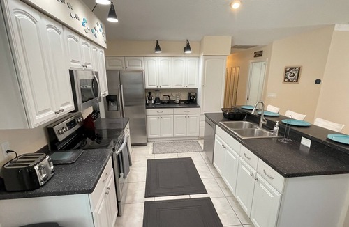 Trailer Estates House | Quiet Charming House w/Heated Pool & Spa