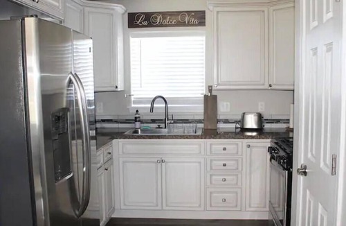 Twin Falls Apartment | Quiet, Clean 1 BR Apt. Perfect getaway for 2. Close to shopping, movies, etc