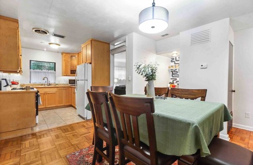 Gainesville House | Quiet & Close to hospitals, UF and more