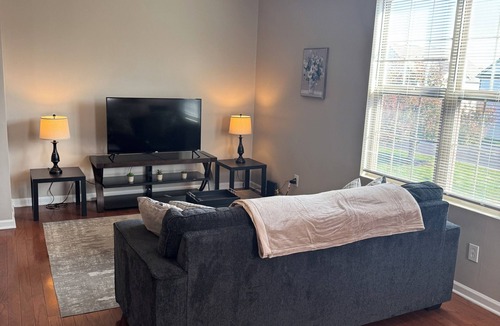 Frankfort Apartment | Quiet Comfortable 1BR/1BA in Frankfort, Kentucky