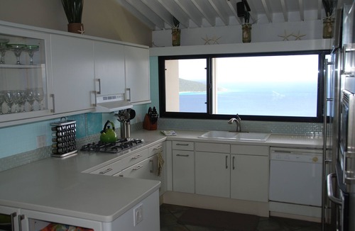 Estate Lovenlund Condo | Quiet & Comfortable 2 Bedroom Condo with Beautiful Panoramic Down Island Views