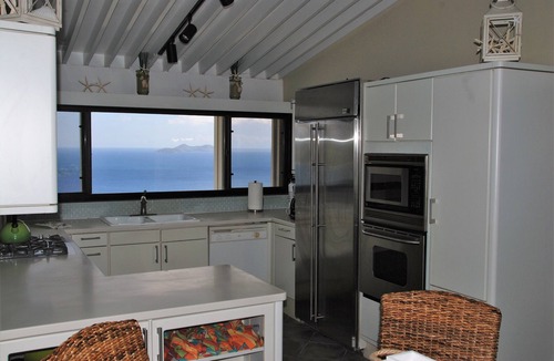 Estate Lovenlund Condo | Quiet & Comfortable 2 Bedroom Condo with Beautiful Panoramic Down Island Views