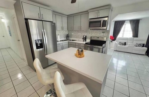 Machos House | Quiet & comfortable, 3/2, 5 beds free parking, sleep 9