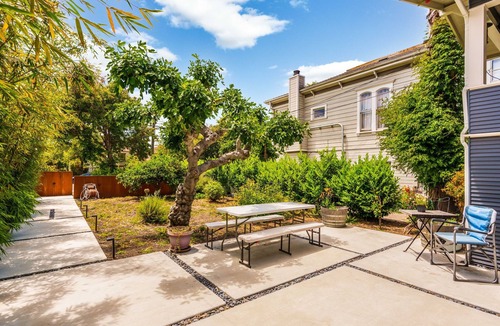 Bushrod House | Quiet, Comfortable, Clean. Turnkey & Easy Access to SF, Berkeley, Oakland