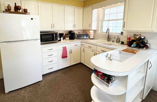 Rochester House | Quiet, convenient house in town and yet near the river and trails. kayaks/canoe.