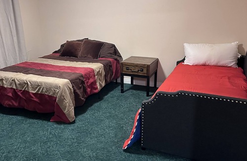 Spanish Fork House | Quiet Country Home ! Close to Skiing resorts, shopping and more
