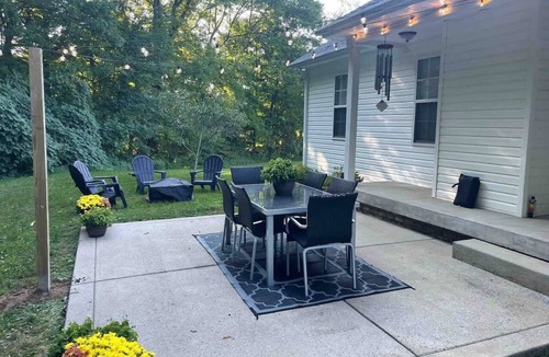 Pleasant View House | Quiet Country Road 4BR Chic Home