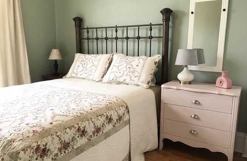 Wadena House | Quiet Countryside Views, Offering Unique Farm Life Experience