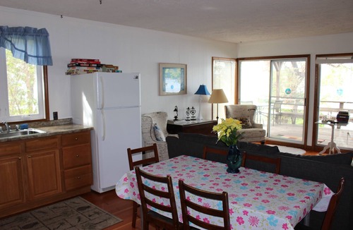 Town of Milo Cottage | Quiet Cozy Cottage on Keuka Lake Wine Trail