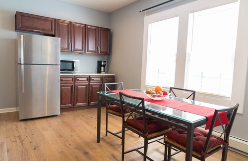 Weequahic House | QUIET & COZY