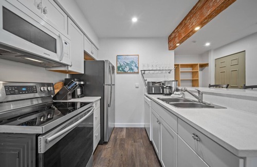 Whistler Creekside Apartment | Quiet Creekside Studio, Top floor + Hot Tub/Sauna