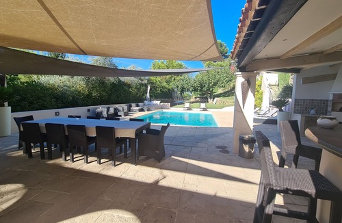 Est Villa | Quiet, discreet luxury