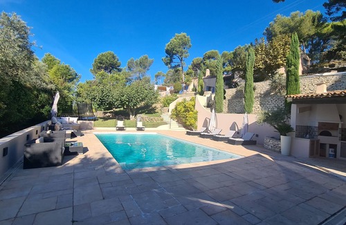 Est Villa | Quiet, discreet luxury