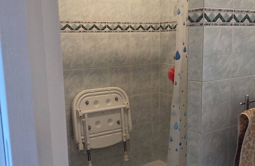Figeac Apartment | Quiet downtown apartment with elevator