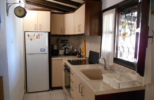 Psakoudia Apartment | Quiet family apt, 10m from the beach