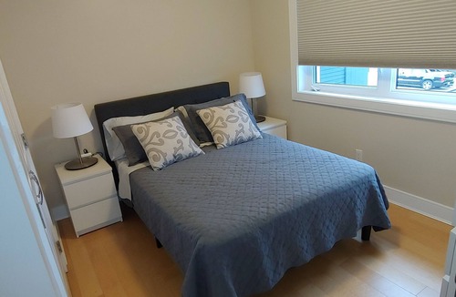 Burnaby House | Quiet family friendly duplex in Highgate, Burnaby. New furniture throughout