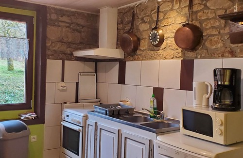Saint-Sever-Calvados House | Quiet gîte on the edge of a forest, ideal for families with pets except cats.