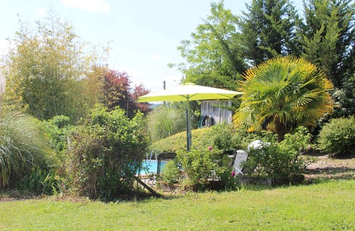 Saint-Cyprien Cottage | Quiet gite with exclusive pool