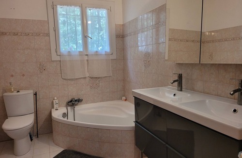 Chantemerle-les-Grignan House | Quiet house surrounded by trees with swimming pool in Drôme provençale!