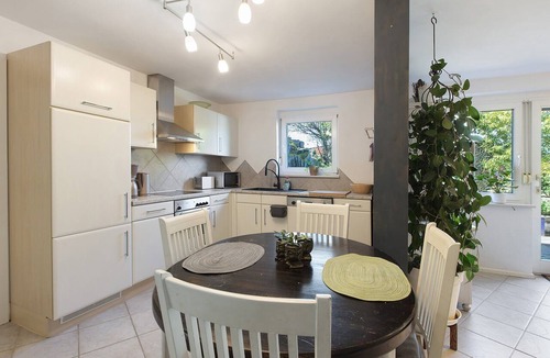 Adelhausen Apartment | Quiet Holiday Apartment with Gym, E-car charging station, Private Terrace with BBQ and fast Wi-Fi!