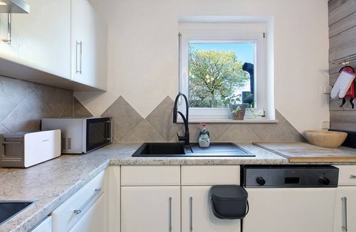 Adelhausen Apartment | Quiet Holiday Apartment with Gym, E-car charging station, Private Terrace with BBQ and fast Wi-Fi!