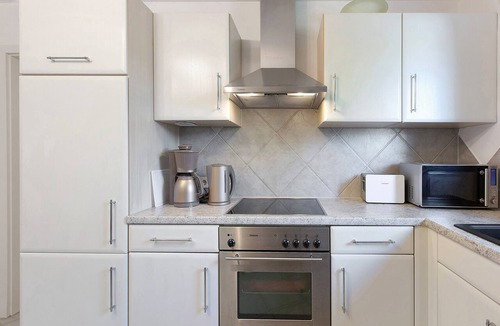 Adelhausen Apartment | Quiet Holiday Apartment with Gym, E-car charging station, Private Terrace with BBQ and fast Wi-Fi!