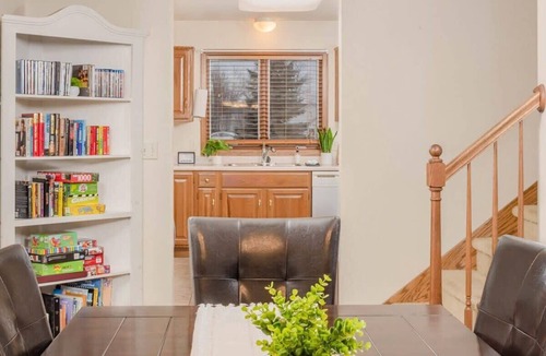 Neenah House | Quiet Home Near Airport & Shopping