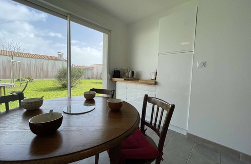 Saint-Denis-d'Oleron House | Quiet House 3 Rooms, Sleeps 6, WiFi, Parking