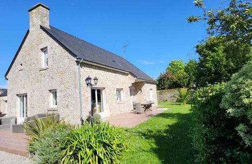 Barfleur House | Quiet house with garden in the center of Barfleur, 2 steps from the port