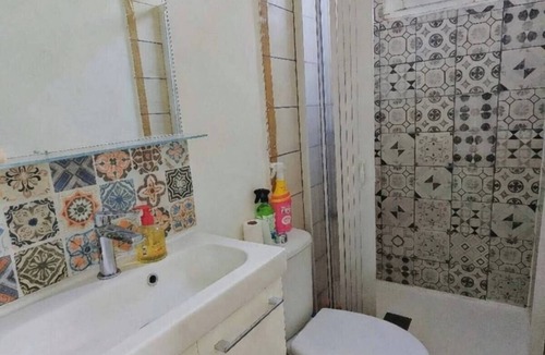 Savigny-sur-Orge Bed & Breakfast | Quiet independent room with private bathroom/WC, garden access, near Paris Orly