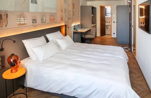 Offenbach am Main Hotel | Quiet, Inviting Room – Ideal Base for Exploring Offenbach & Frankfurt