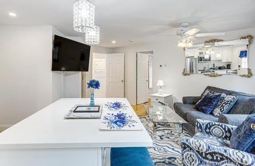 Kingston Apartment | Quiet Kingston Getaway - 3 Mi to Beaches!