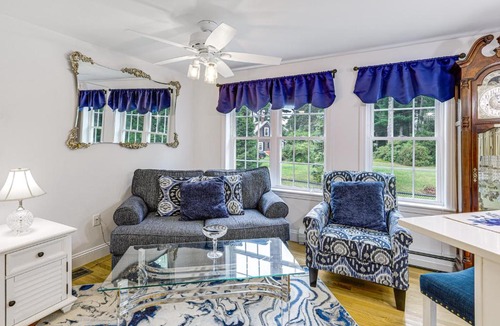 Kingston Apartment | Quiet Kingston Getaway - 3 Mi to Beaches!