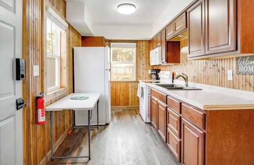 Tomahawk Cabin | Quiet Lake Nokomis Cabin, 8 Mi to Dtwn Tomahawk!