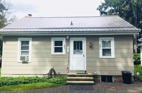 Cassadaga Cottage | Quiet Lakefront property on Cassadaga Lake WiFi & 2 car parking.
