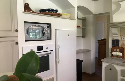 Maillane House | quiet large comfortable house with large swimming pool 12x5