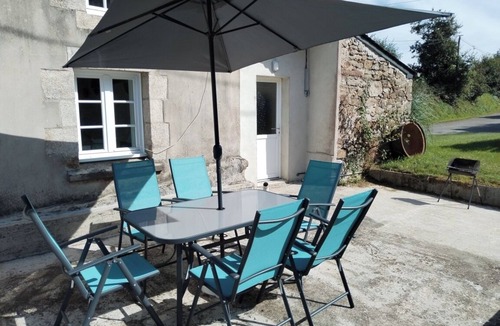 Saint-Derrien House | Quiet little house in the countryside, newly restored, 15 minutes from the beach.