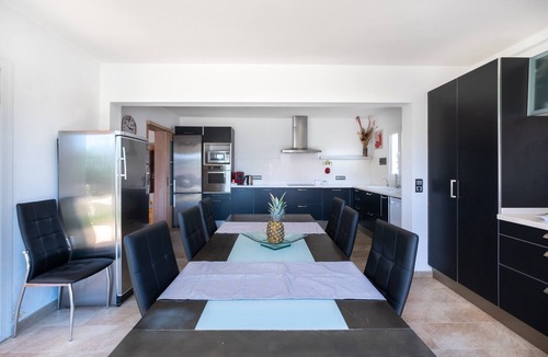 Ciudadela Ski Chalet | Quiet location with pool - Casa Abatzer