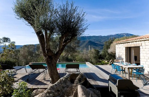 Figari Villa | Quiet Lucia sheepfold, private heated pool