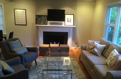 Magnolia House | Quiet Magnolia home, minutes to downtown and attractions