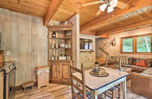 Max Meadows Cabin | Quiet Max Meadows Cabin, 12 Acres of Property