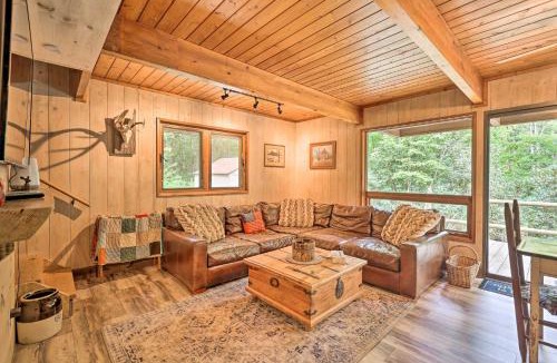 Max Meadows House | Quiet Max Meadows Cabin, 12 Acres of Property