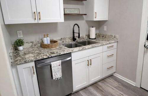 Mobile House | Quiet Midtown Retreat 5 Mins to Hospitals Fast WiFi Extended Stays