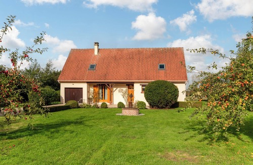 Le Mesnil-Lieubray Villa | Quiet, modern family cocoon 1h30 from Paris. Sleeps 12, ideal for families