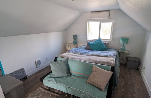 Western House | Quiet Neighborhood, Full Home Next to Park and Bike Path