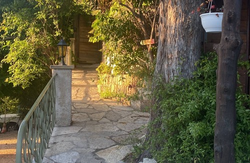 Saint-Roch Villa | Quiet observatory villa suitable for family or business